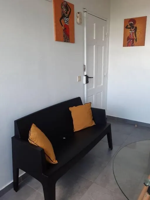 Grand Studio Climatise Avec Haut Debit Et Tv Tnt フォール＝ド＝フランス 0*,